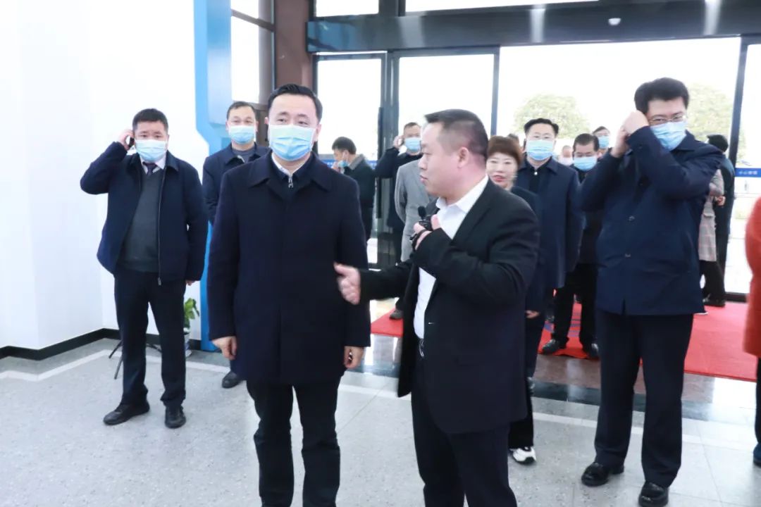 “三比三看”全市最强观摩团走进艾特